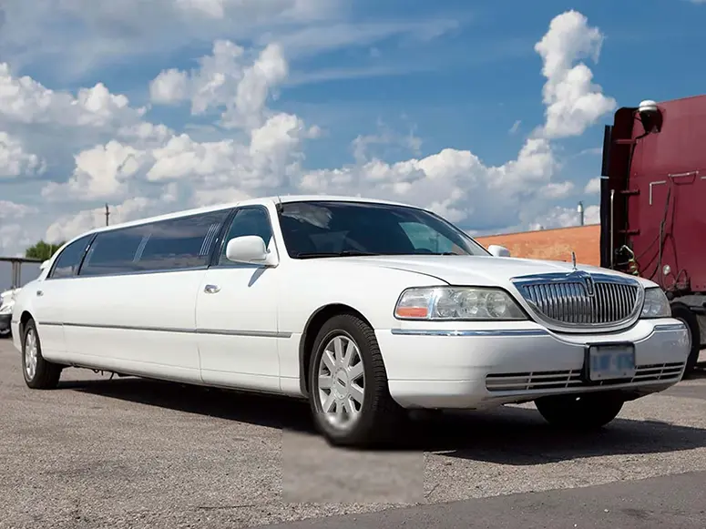 Executive Lincoln town car for Toronto corporate transportation